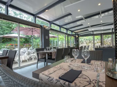 Ibis Brignoles Provence Verte Отели рядом с достопримечательностью «Chapelle Saint Sébastien»