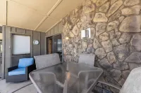 Lake Cliffe 303 Building E