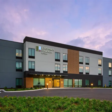LivSmart Studios by Hilton Tullahoma