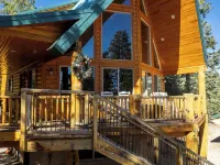 Gorgeous Chalet Cabin w/NEW HOT TUB near National Parks and loaded w'/Amenities! Hotéis em Kane County