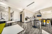 Hy-Lo Hotel