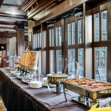 Days Inn & Suites by Wyndham West Edmonton