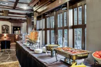 Days Inn & Suites by Wyndham West Edmonton