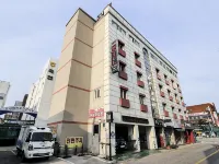 Samcheok Chungil Motel Hotels near Samcheok Library