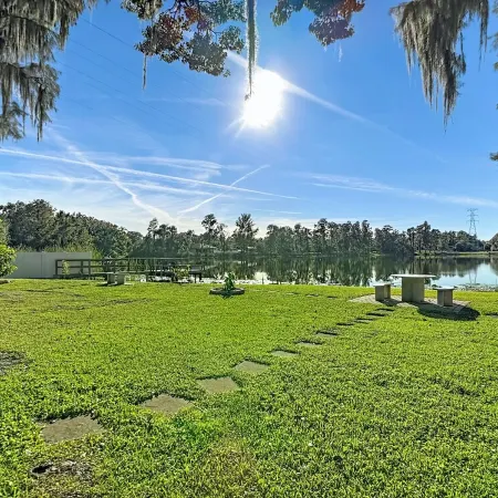 Luxurious Fishing Lake Paradise Close to Busch Garden/Moffitt Cancer Center/USF