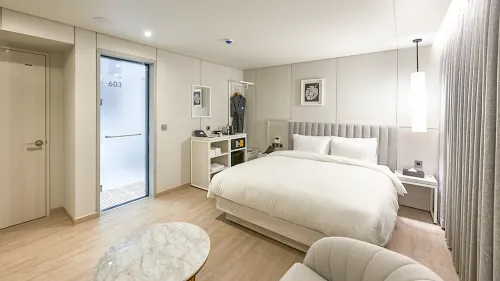 Yeonsan Hound Hotel - سبا