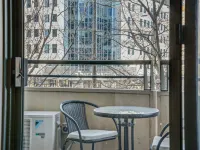 Central 2-bed Apartment with Pool, Gym and Spa