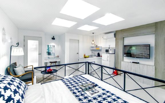 올리브 풀빌라 객실 내부