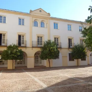 Hotel Macià Alfaros Отели рядом с достопримечательностью «Площадь Пласа-де-лас-Тендильяс»