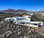 Casa Serena 10 - Boutique Hotel - Adults Only-Breakfast Included - Airport Shuttle