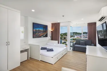 รูปภาพของสตูดิโอในโอโซนคอนโดในกะตะ เอ702