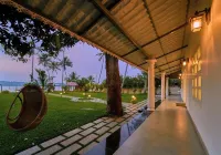 Ashtamudi Lake Villa by Voye Homes - Pet Friendly & Events Welcome - Kitchen