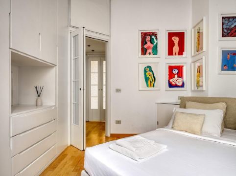 Modern 1 BR Near Gae Aulenti