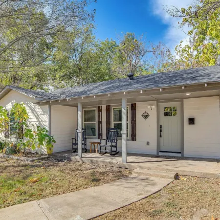 Walk to East Texas A&m! Home w/ Pet-friendly Yard