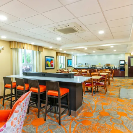 Comfort Inn & Suites