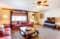 Centrally-Located Deadwood Apt w/ Mountain Views! - 3-Star