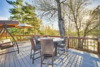 Lakefront Cabin w/ Dock, Fire Pits in Danbury! - Wifi