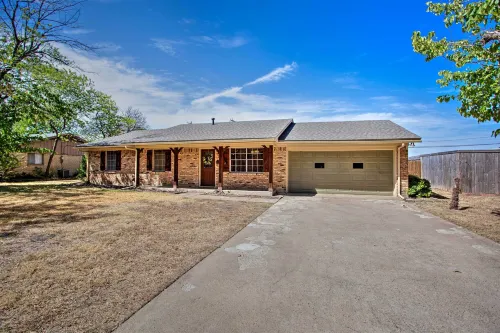 Home in Historic Waxahachie w/ Yard & Patio! - 3-Star