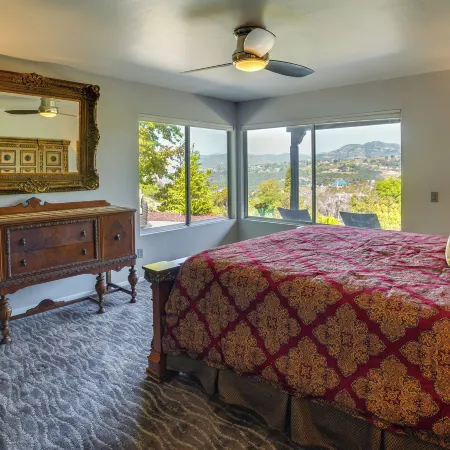 Fallbrook Home w/ Mountain Views: Close to Hiking! Hotels in Fallbrook