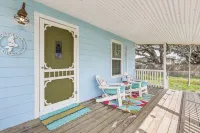 Cozy Cottage w/ Patio < 2 Mi to Rockport Beach! - parkir
