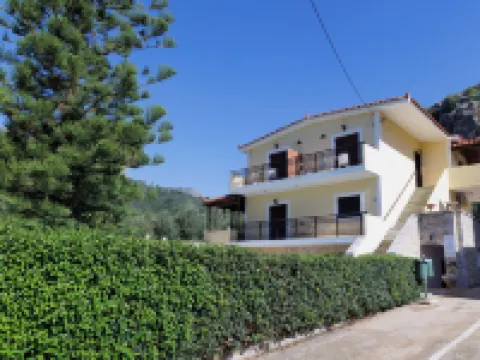 Lithos By The Sea Hotels in Itilo