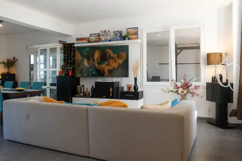 Sea View Oasis, Pool, Beach & Gym - 3-Star
