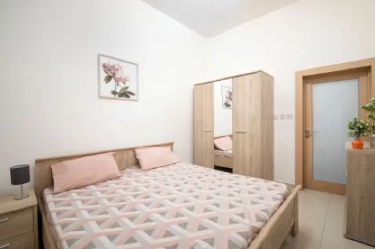 Modern 2 BR Apartment with AC - Near Sea