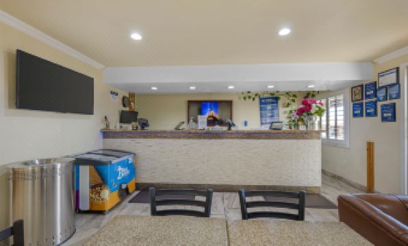 Best Western Santa Rosa Inn - Housity