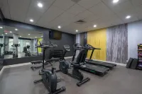 Cottonwood Airport & Expo Hotel Louisville - Gym