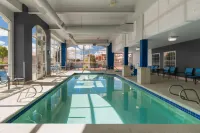La Quinta Inn & Suites by Wyndham Gallup - Pools