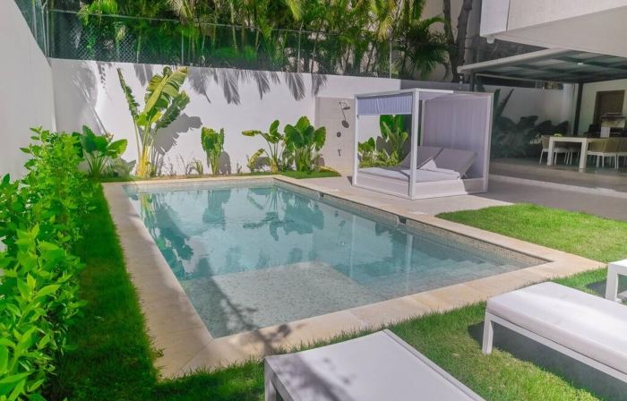 Incredibly Beautiful Condo Just Steps to the Beach