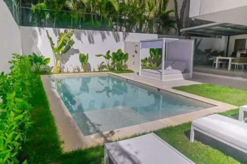 Incredibly Beautiful Condo Just Steps to the Beach - balcony