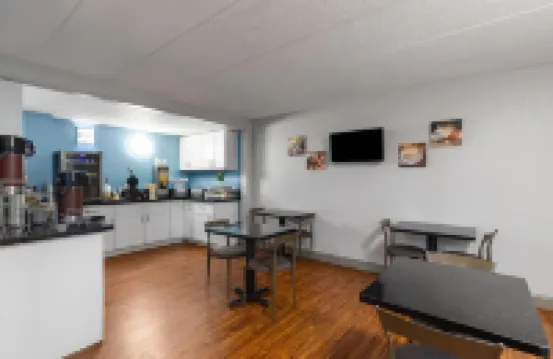 슈퍼 8 바이 윈덤 찰스턴 WV