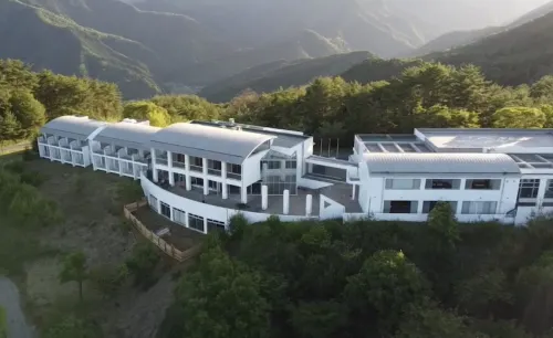 Sanzoku Hotel