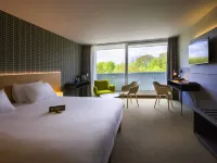 ibis Styles Kortrijk Expo Отели рядом с достопримечательностью «Башни Броэль»