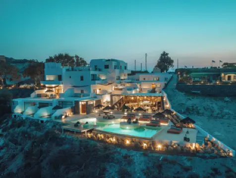 Divino Caldera Hotels in 