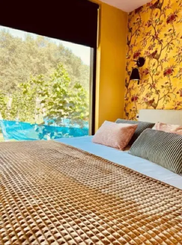 ชีวิตมีสิ่งสวยงาม โรงแรมใน