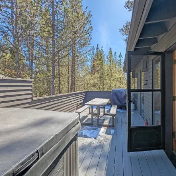 Alpine Hot Tub Retreat With Sharc Access