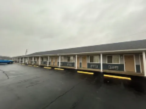 バジェット イン バイ ホテル O グリーンズビル I 70 のホテル