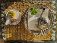 Riad Amr - Bữa sáng