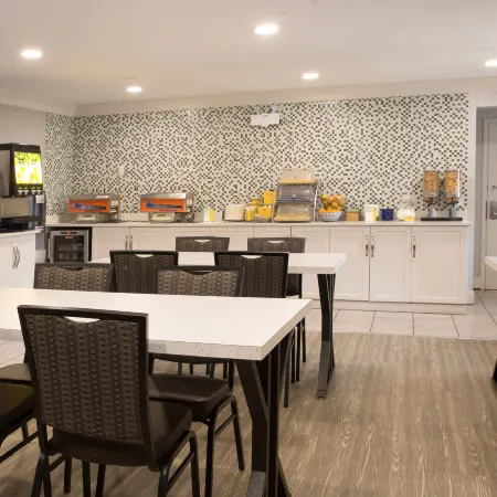 Days Inn by Wyndham Kelowna
