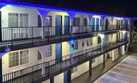 Cloud 9 Inn LAX - Motels