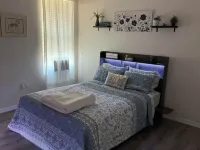 Charming 2-bedroom apartment in house with AC, WiFi included Hotels in Apopka