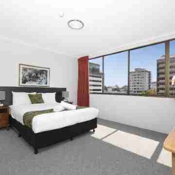 The Astor Apartments Rooms