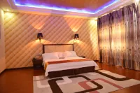 Train Luxe Hotel - 2-Star
