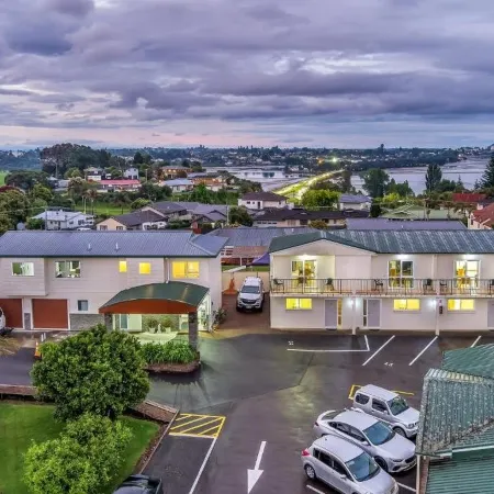 Cottage Park Thermal Motel