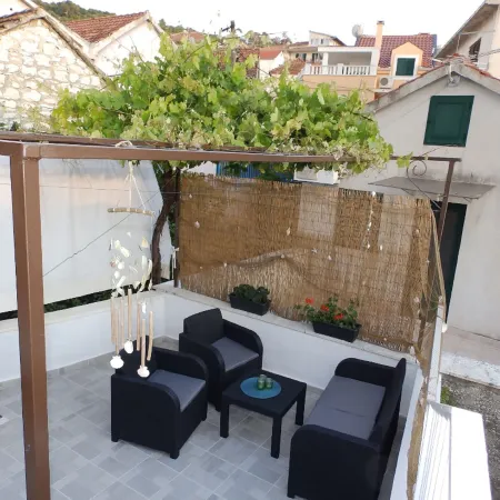 House Polus