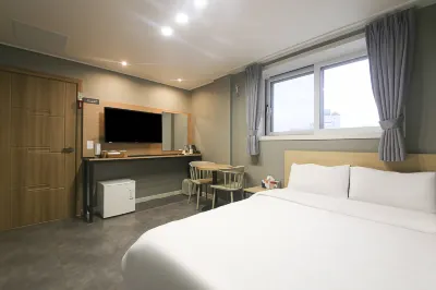 Jumunjin Hong Motel チュムンジン ビーチ周辺のホテル