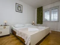 Apartments Anka 50m from the Beach Ξενοδοχεία στην πόλη Duce