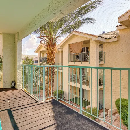 Community Pool and Gym Apt 5 Mi to Laughlin Casinos Hotéis em Laughlin